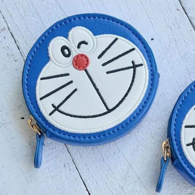 Embroidery Wallet - โดราเอมอน โดรามิ พ กระเป๋าใส่เหรียญแบบมีซิป รูปทรงวงกลมขนาดเล็ก ปักลาย