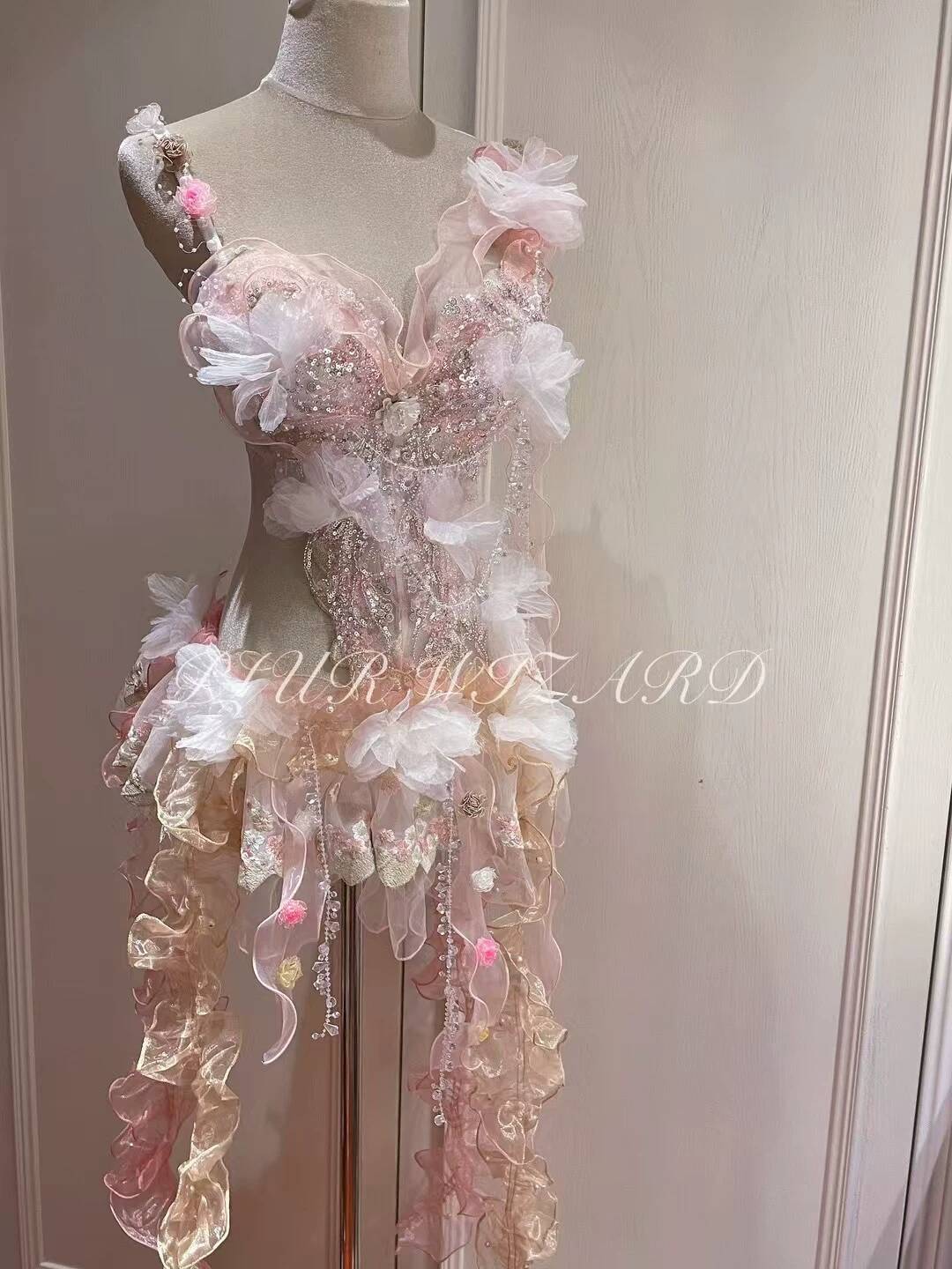 Embroidery Dress - ชุดบิกินี่ปักลายดอกไม้สุดหวานแบบปรับแต่งได้ ชุดเซ็กซี่สำหรับการแสดง งานปาร์ตี้ บาร์ ไนท์คลับ นักร้อง
