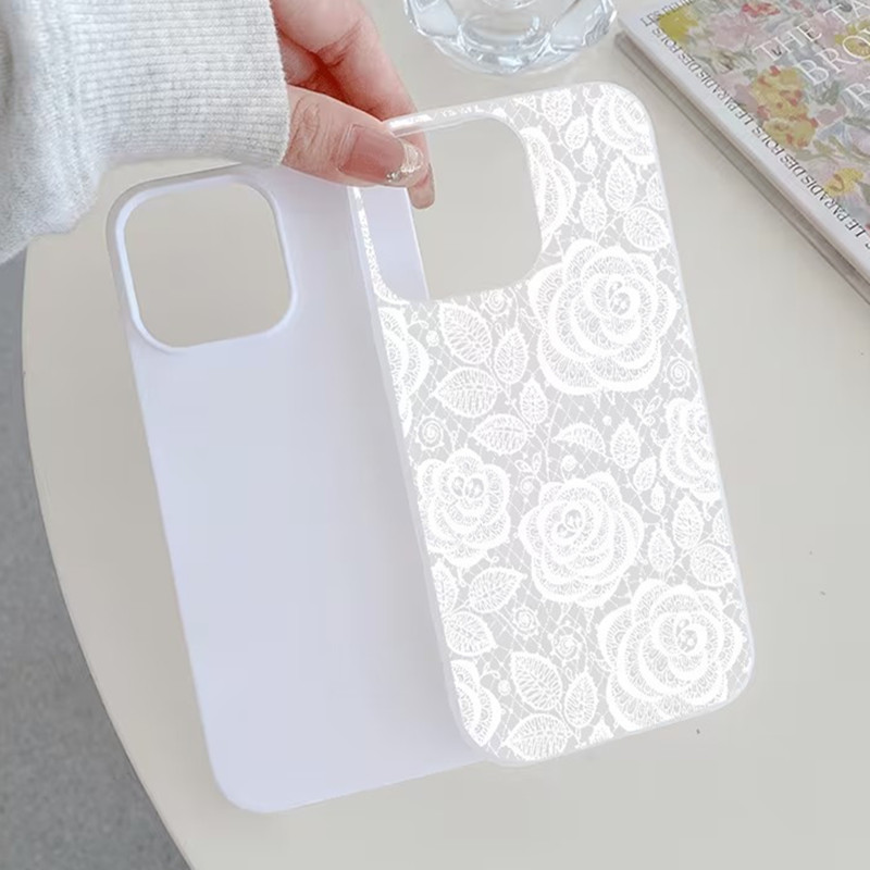 Embroidery White - เคสโทรศัพท์ลายดอกไม้ลูกไม้สีขาว สำหรับ Samsung Galaxy A16 A26