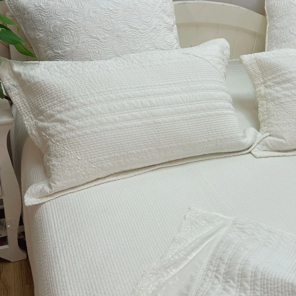 ชุดผ้าคลุมเตียงหรูหรา นุ่มพิเศ - Embroidery Bali บทวิจารณ์และราคา