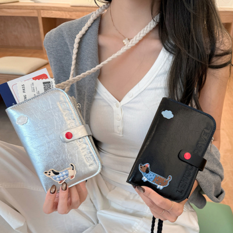 กระเป๋าใส่พาสปอร์ตปักลายดัชชุน - Embroidery Wallet บทวิจารณ์และราคา