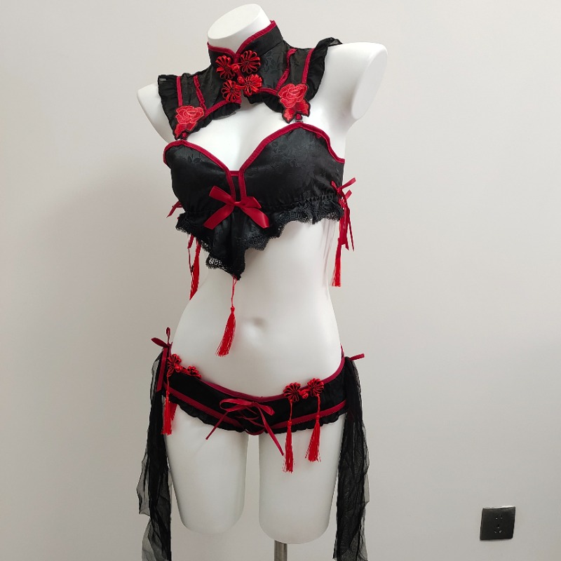 ชุดชั้นในกี่เพ้าวินเทจสไตล์โกธ - Embroidery Gothic บทวิจารณ์และราคา