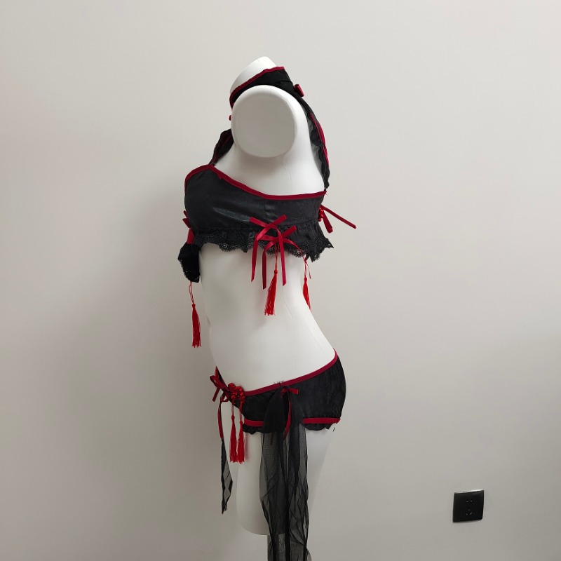 ชุดชั้นในกี่เพ้าวินเทจสไตล์โกธ - Embroidery Gothic บทวิจารณ์และราคา