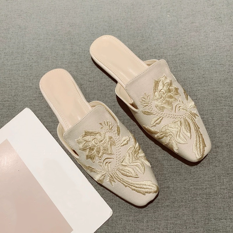 2026 ใหม่รองเท้าสตรีย้อนยุคเย็ - Embroidery Ideas บทวิจารณ์และราคา
