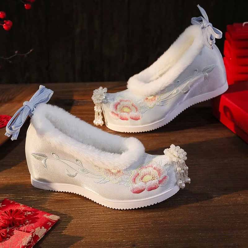 ไซส์ใหญ่พิเศษสำหรับผู้หญิง 41  - Embroidery Shoes บทวิจารณ์และราคา