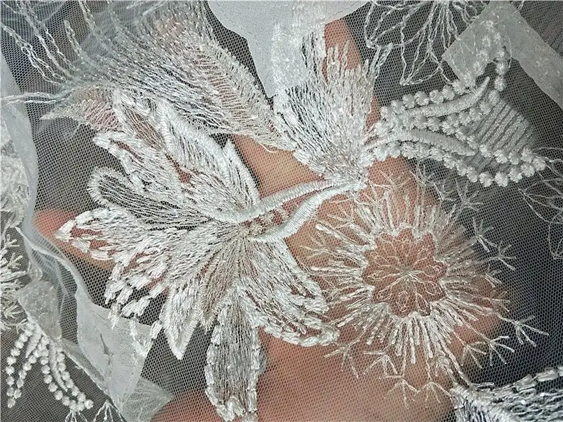 ผ้าทูลสีงาช้างพร้อมตัวอักษรชีฟ - Embroidery Veil บทวิจารณ์และราคา