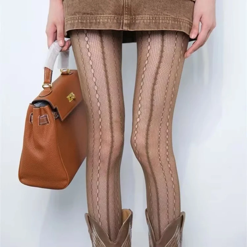 Retro สีน้ําตาลลูกไม้ Hollow ต - Embroidery On Socks บทวิจารณ์และราคา