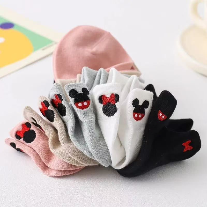 ถุงเท้ายาว 5 คู่ สำหรับฤดูใบไม - Embroidery On Socks บทวิจารณ์และราคา